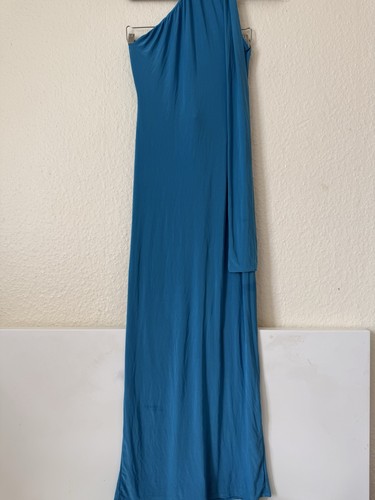 Boohoo off shoulder slinky - off,